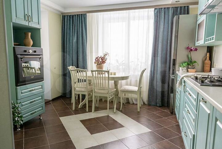 2-к. квартира, 75 м², 6/10 эт.