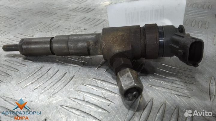 Форсунка Peugeot 206 рест. 2005 0445110075
