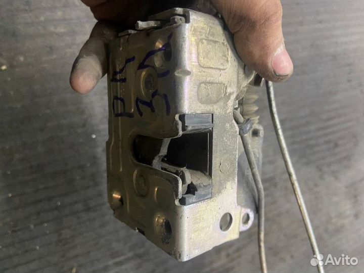 Замок боковой двери задний левый Renault Logan LS0