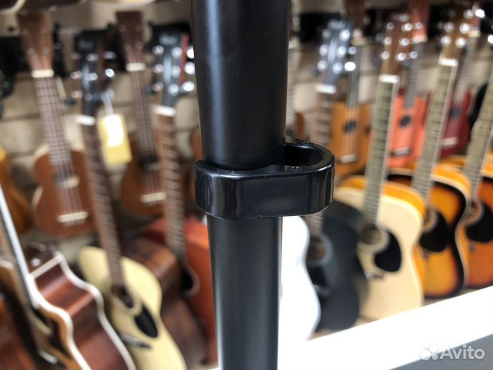 Микрофонная стойка прямая, черная Soundking