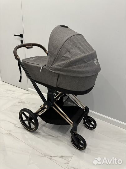 Коляска Cybex Priam4 Manhattan grey 3в1