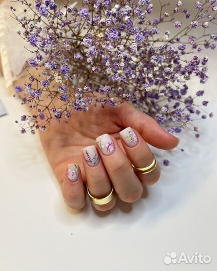 Мастер маникюра и педикюра