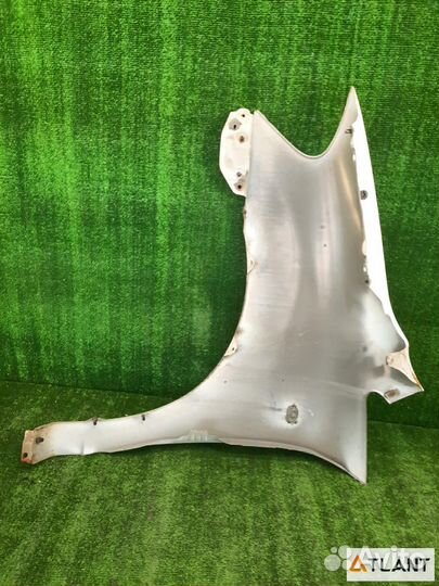 Крыло переднее правое toyota ipsum