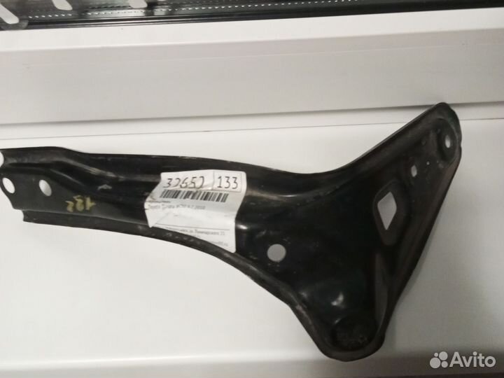 Кронштейн для Toyota Tundra XK 50 5.7 2010