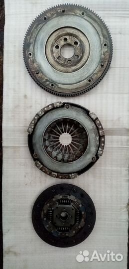 Маховик VW polo Golf5 octavia A5 030105271d