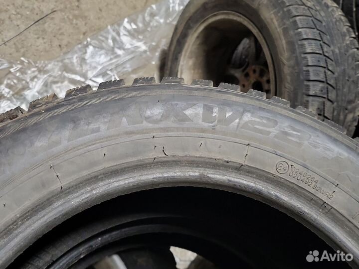 Kumho I'Zen KW22 205/60 R16
