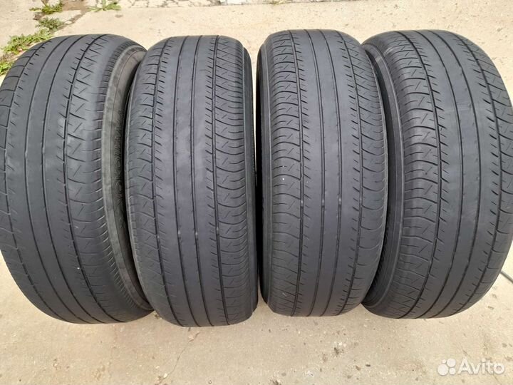 Yokohama E70E 215/60 R16