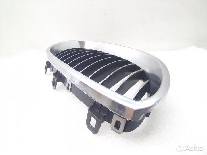 Решетка радиатора передняя правая Bmw 5-Series E60