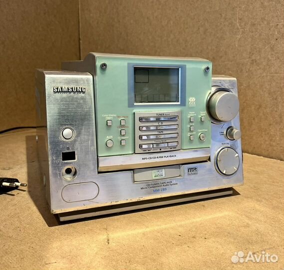 Магнитофоны / радиоприемники / музыкальные центры