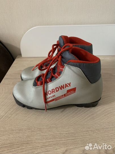 Лыжные ботинки 34