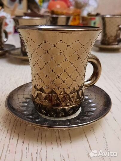 Кофейный сервиз, Цветное стекло