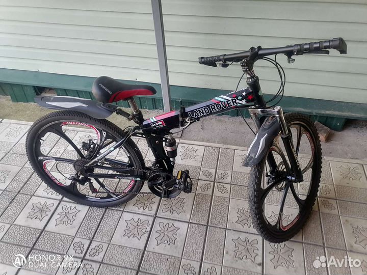 Велосипед на литых дисках Land Rover