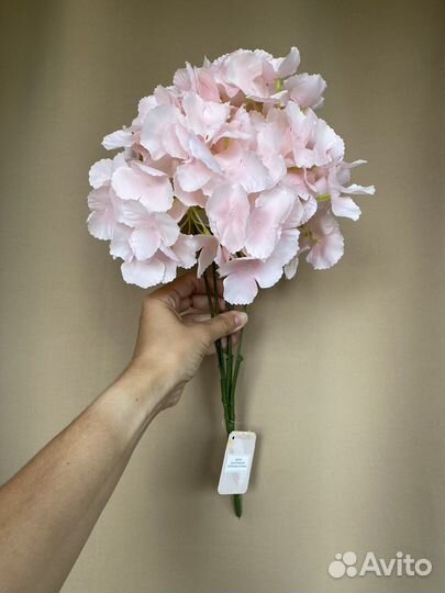 Пластмассовые цветы в горшках, лианы, гортензии