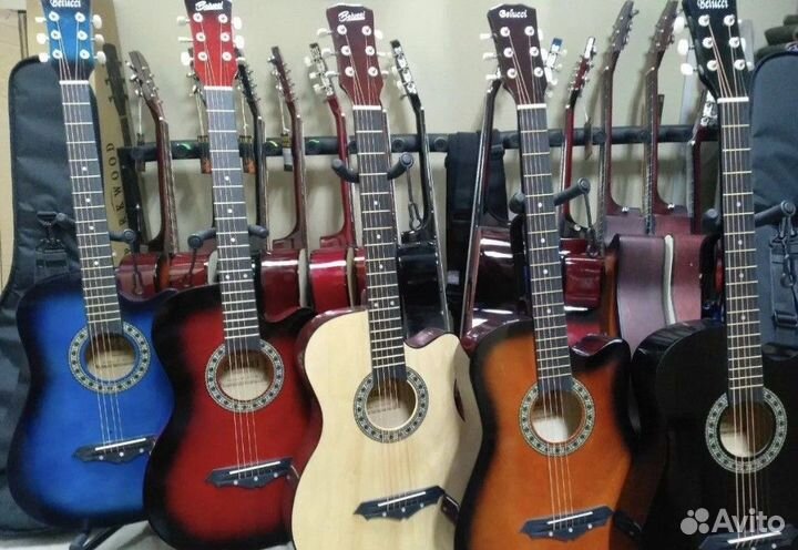 Акустическая гитара