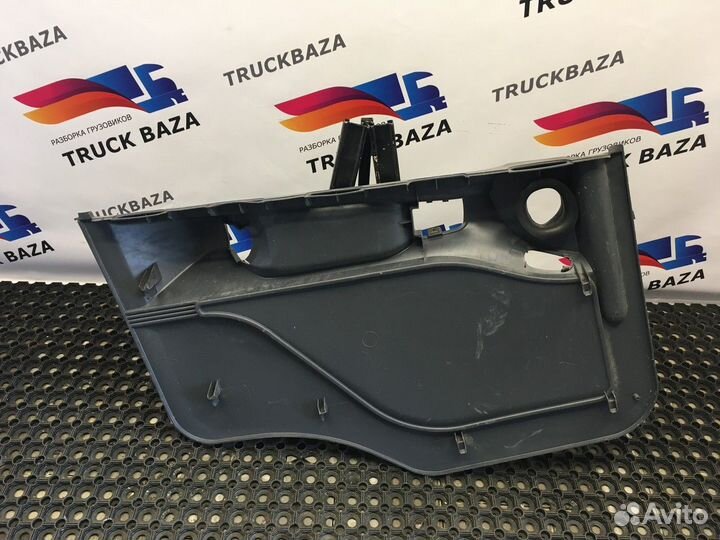 Обшивка двери правой Scania 4-series