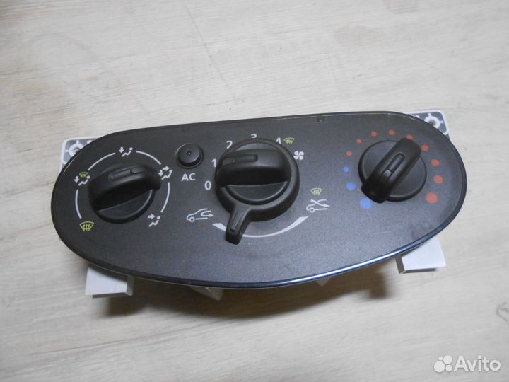 Блок управления кондиционером Nissan Almera G15