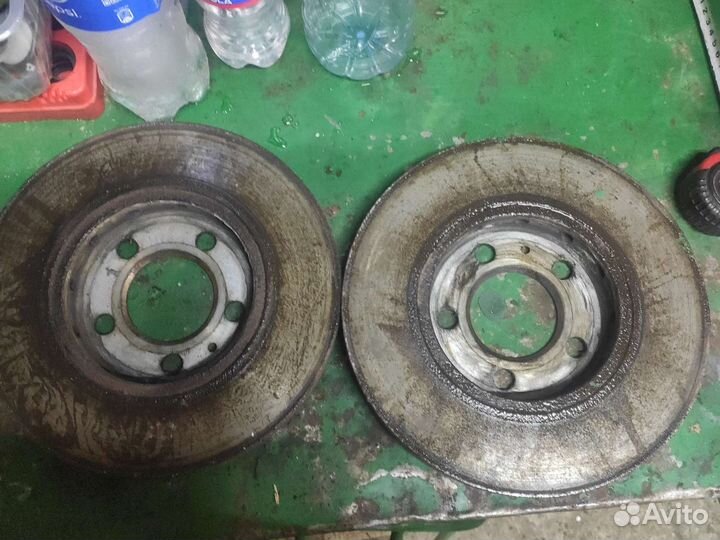 Диски тормозные передние Шкода