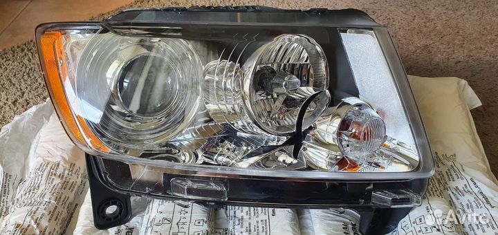 Фара jeep grand cherokee wk2 оригинал