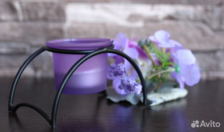 Декоративный подсвечник с цветами новый