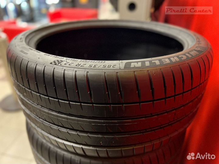 Michelin Pilot Sport 4 S 285/35 R22 и 315/30 R22 107Y
