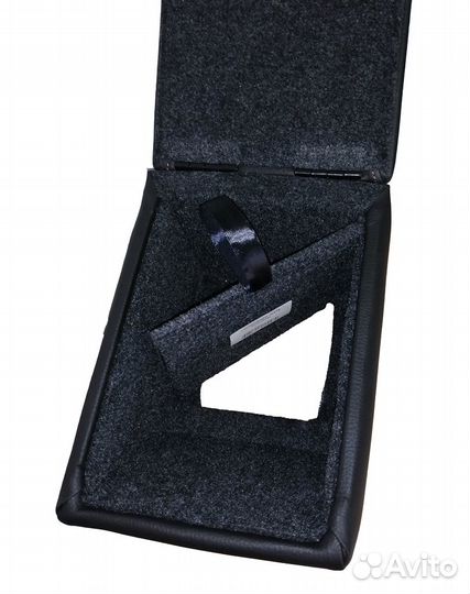 Подлокотник на Volkswagen Jetta 2010г