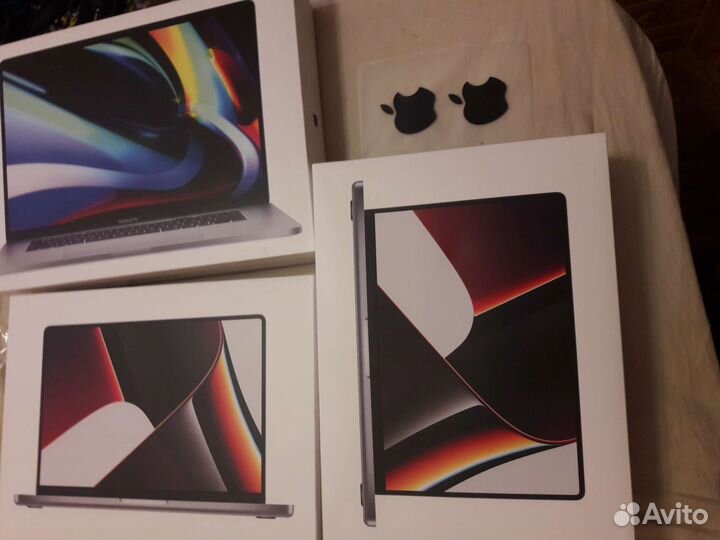 Коробки от macbook pro