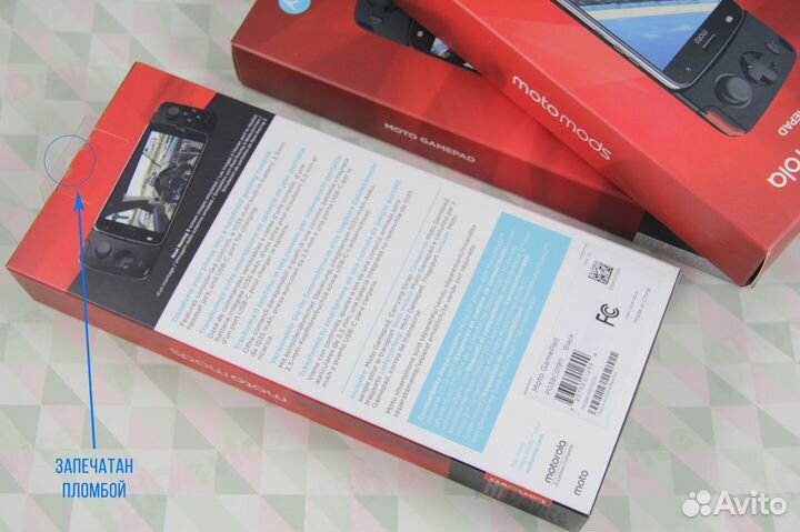 Moto Mods - Motorola Gamepad (игровой модуль)