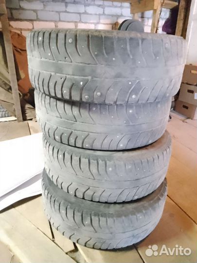 Bridgestone Ice Cruiser 7000 185/60 R14 82T