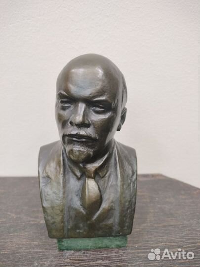 Ленин бюст