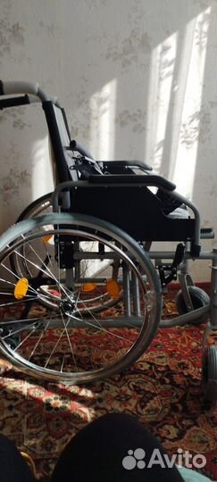 Кресло коляска для инвалидов