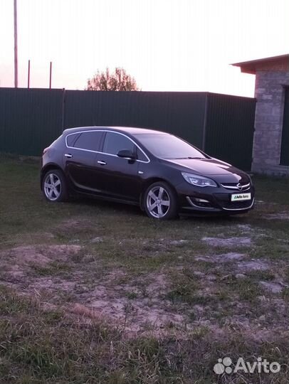 Opel Astra 1.6 МТ, 2013, 127 000 км