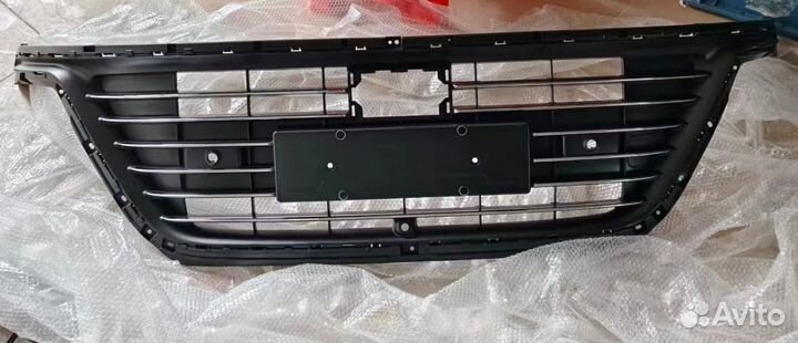 Решетка радиатора Aito M5
