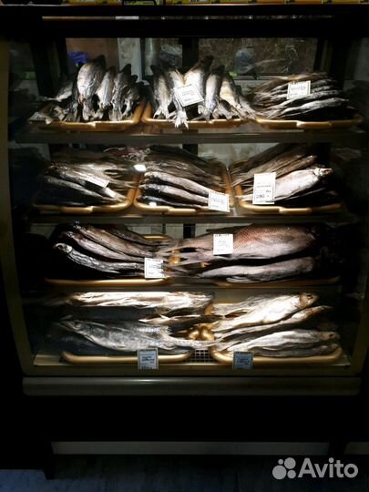 Живые, варёные раки. Вяленая рыба. Балыки. Креветк