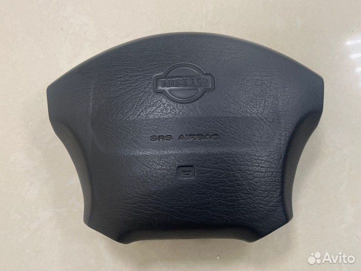 Подушка безопасности водителя Nissan Primera P11