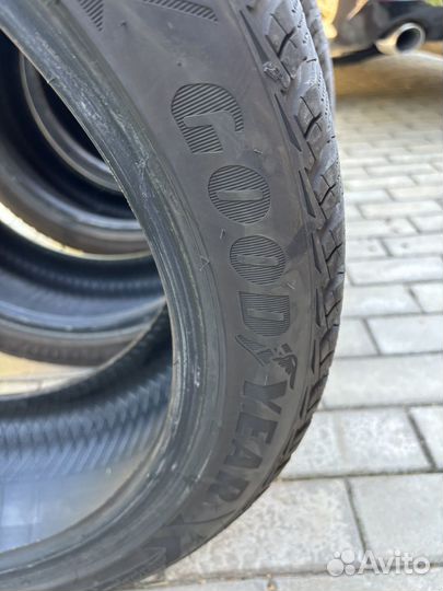 Goodyear UltraGrip Ice 3 225/45 R19 96T