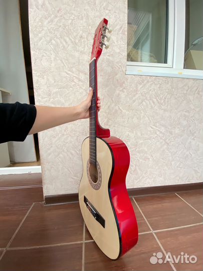 Классическая гитара шестиструнная