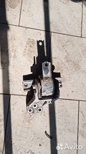 Опора подушка двигателя правая lancer 10 ASX