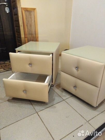 Тумба прикроватная