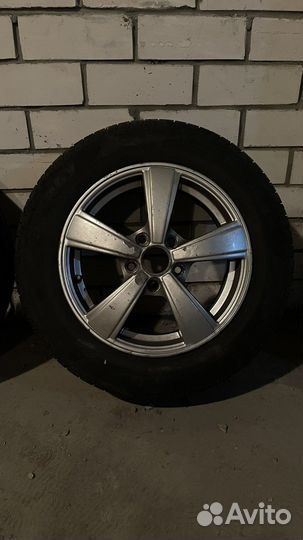 Шины 185 65 15 летние бу