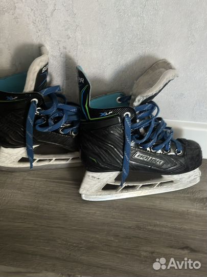 Коньки хоккейные