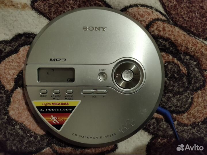 CD MP3 плеер Sony Walkman D-NE240