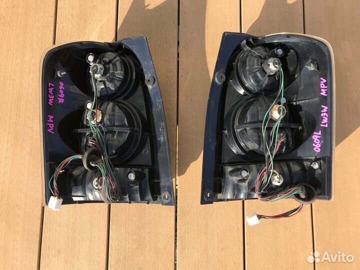 Задние фонари Mazda Mpv (стоп сигнал, цена за 2шт)