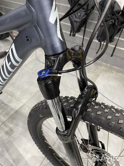Горный велосипед Specialized Rockhopper Elite 27.5