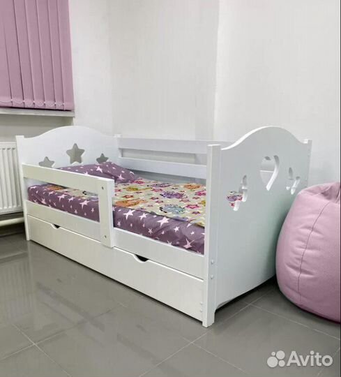 Кроватка сингл берёза с бортиком для малыша