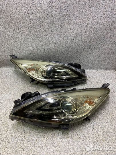 Фара Mazda 3 BL 2010