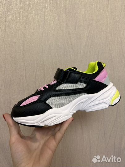 Кроссовки для девочки 32