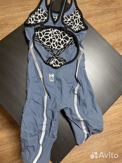 Гидрокостюм arena