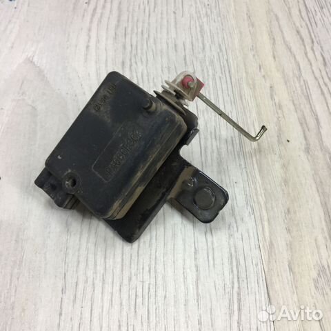 Активатор доводчик замка Renault sandero 2