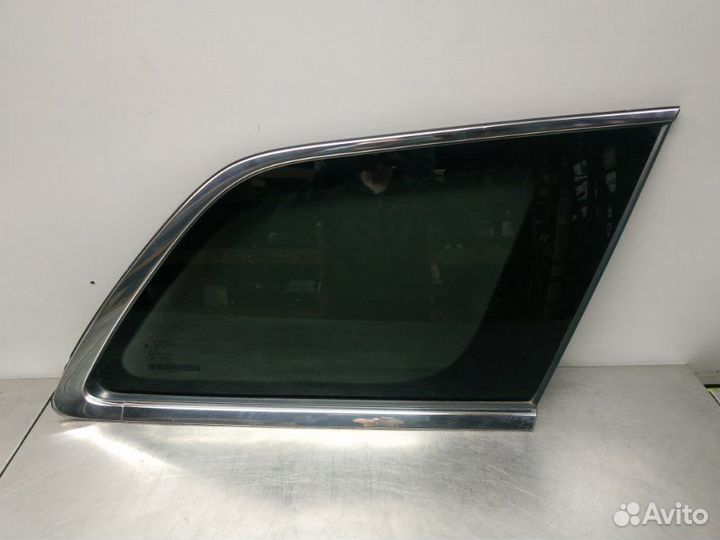 Стекло глухое заднее правое Jeep Grand Cherokee