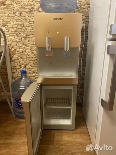 Кулер для воды